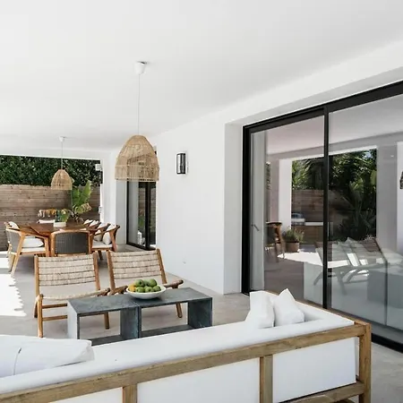 Pearl - Luxury Hideaway Near Puerto Banus *