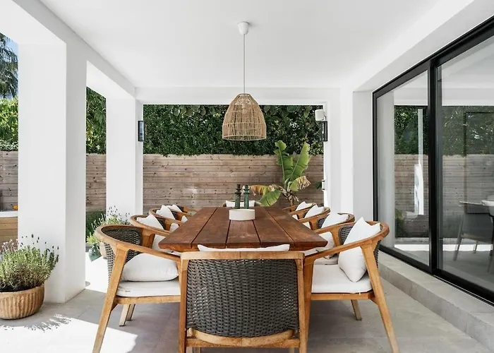 Pearl - Luxury Hideaway Near Puerto Banus