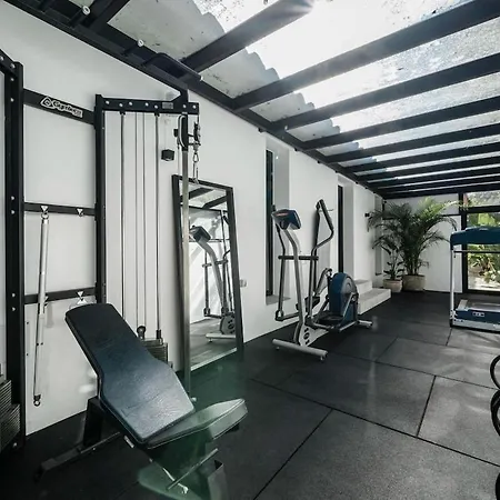 Villa Pearl - Luxury Hideaway Near Puerto Banus *