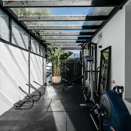 Pearl - Luxury Hideaway Near Puerto Banus Вилла Марбелья